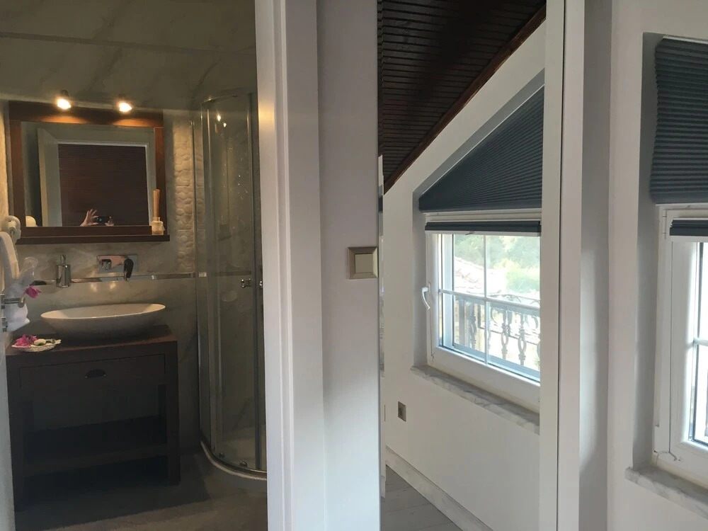 Nar Suites