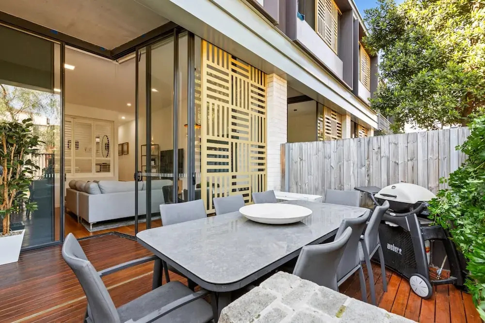 1-bed Unit With Alfresco Dining and BBQ