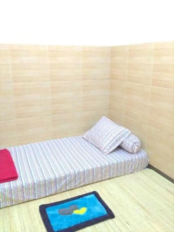 Hannah Room - Female Room Only