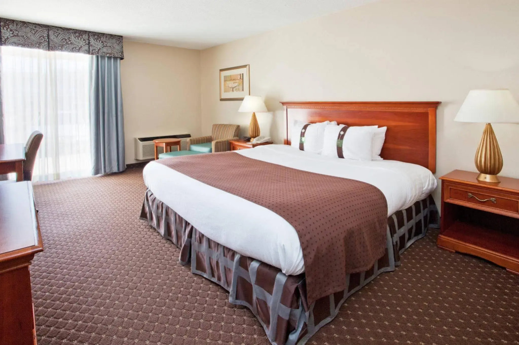 Clarion Inn