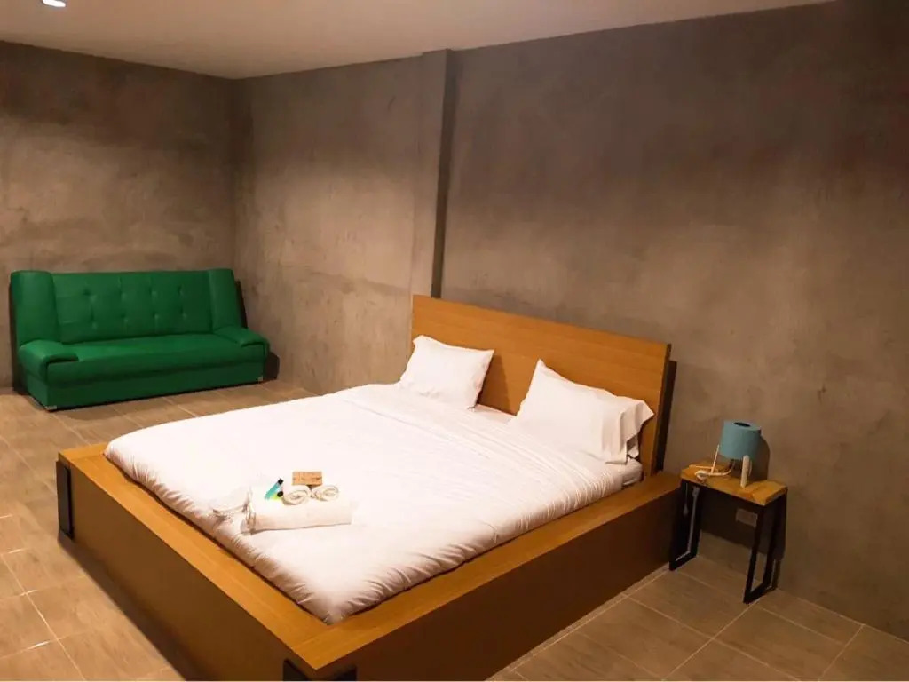 The Day Home Hotel