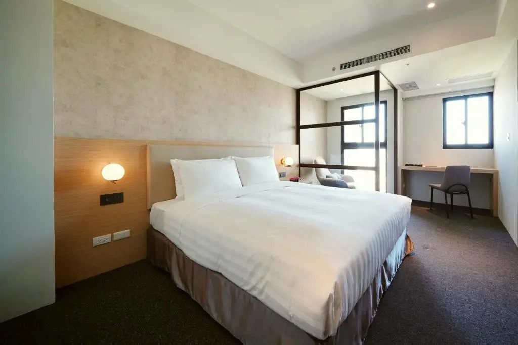 E Hotel
