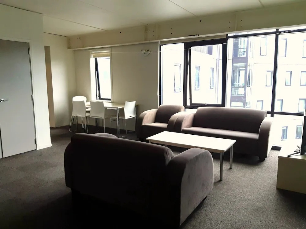 Campus Summer Stays - Wellesley Apartment