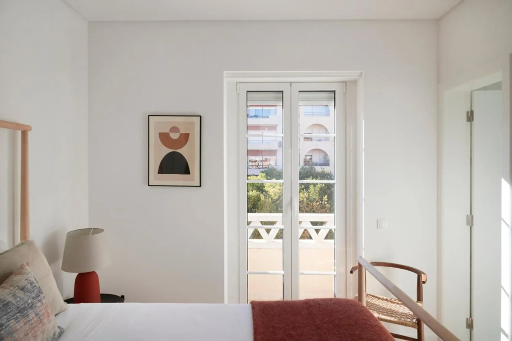 Deluxe Apt at Amazing Prime Location, By TimeCooler