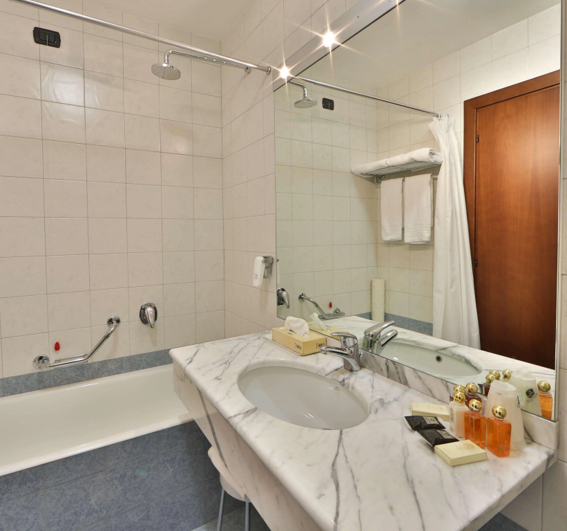 Best Western Cavalieri Della Corona