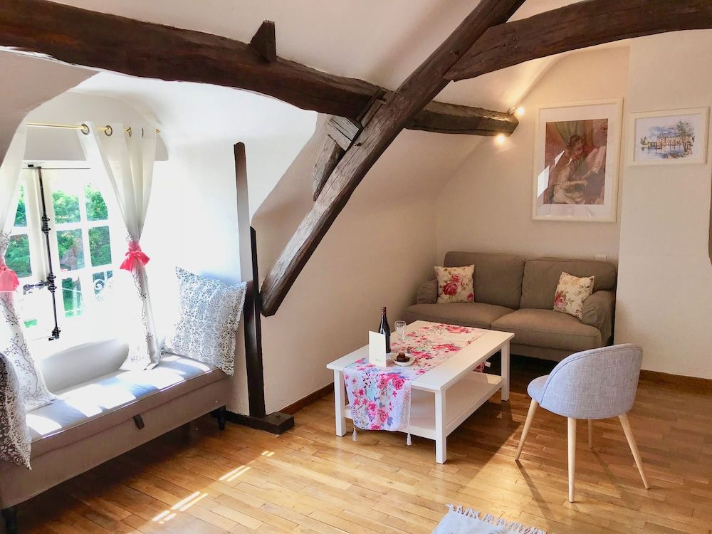 Sans Souci Bed and Breakfast with Luxe Heated Pool