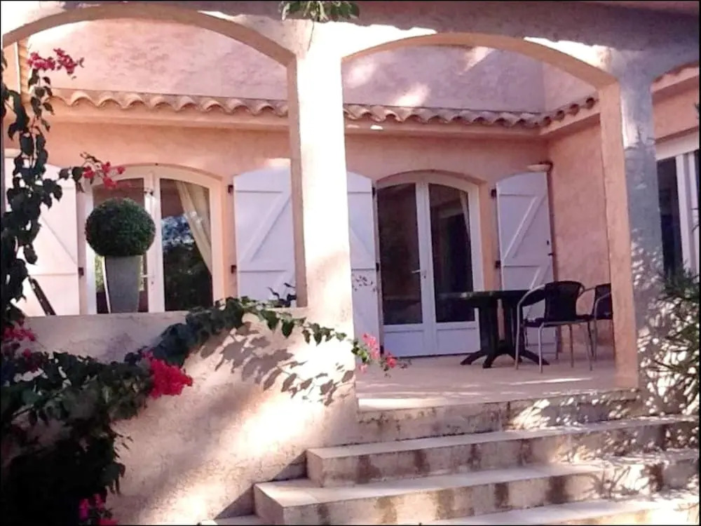 House With 3 Bedrooms in Porto-vecchio, With Enclosed Garden and Wifi