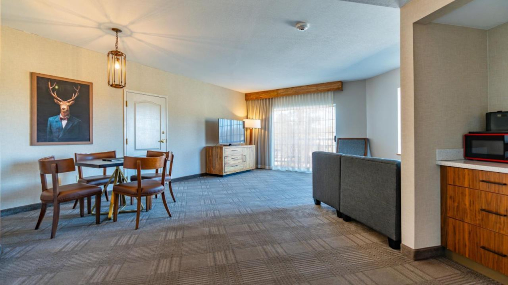 Cherry Valley Hotel