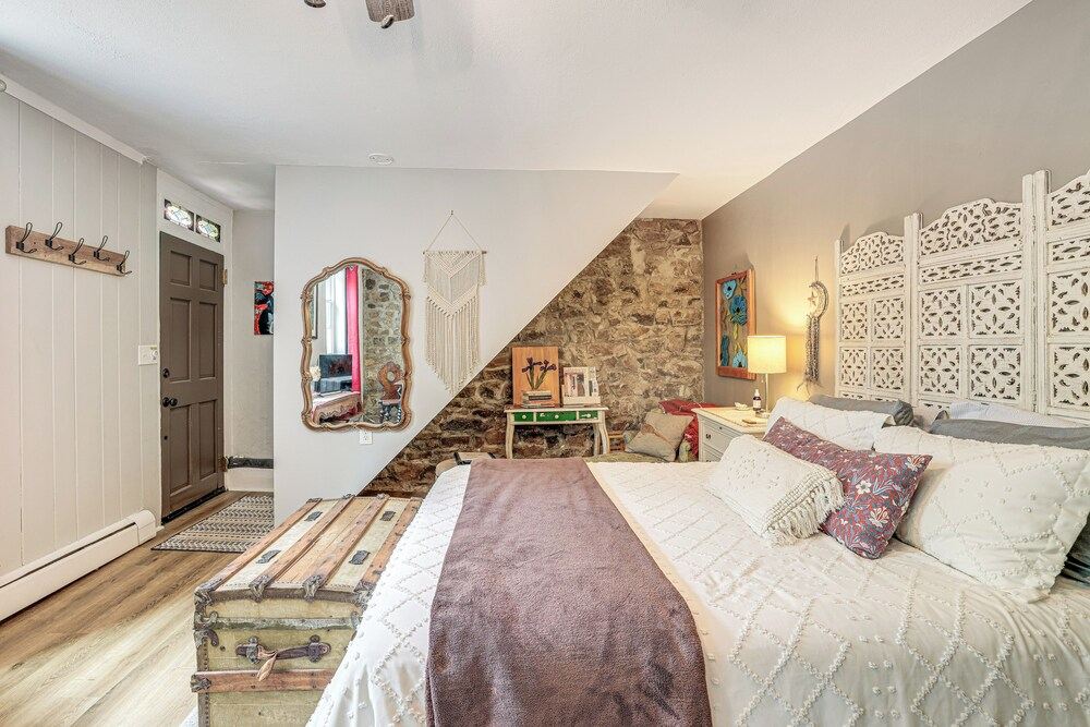 Charming Getaway < 1 Mi to Downtown Lambertville!