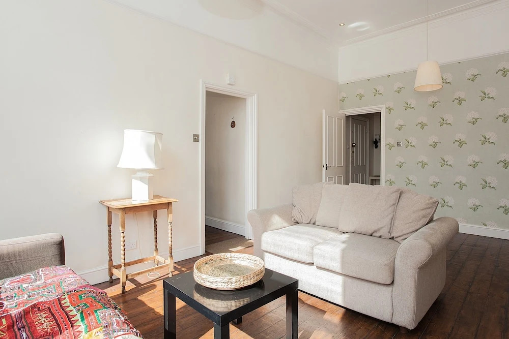 West Kensington 1 Bedroom Flat