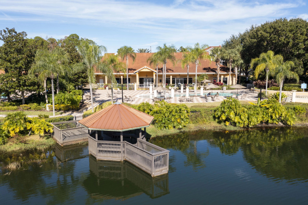 Amazing Three Bedrooms w Spa/Jacuzzi close Disney @ Encantada 3012