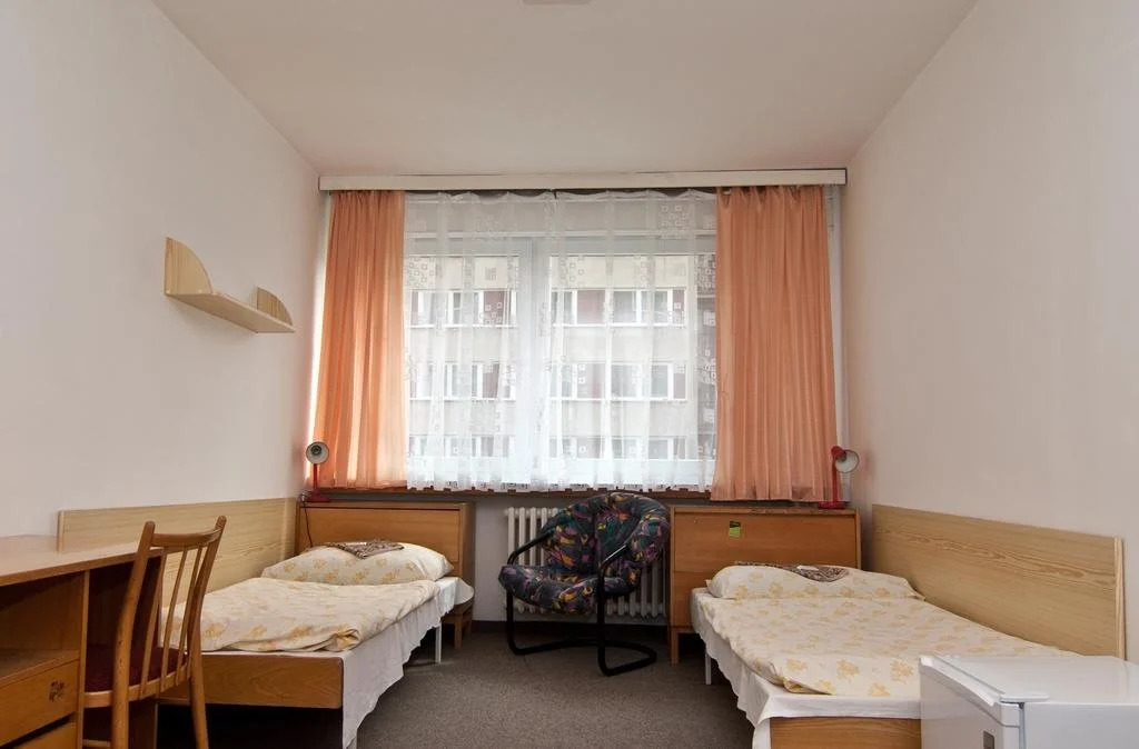 Domov mládeže a školní jídelna Karlovy Vary