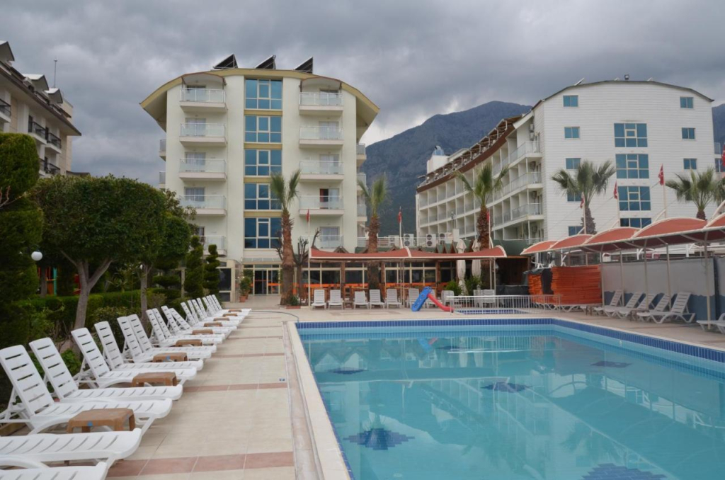 Lims Bona Dea Beach Hotel