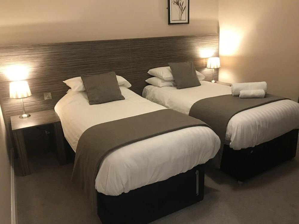 Three Horseshoes Inn