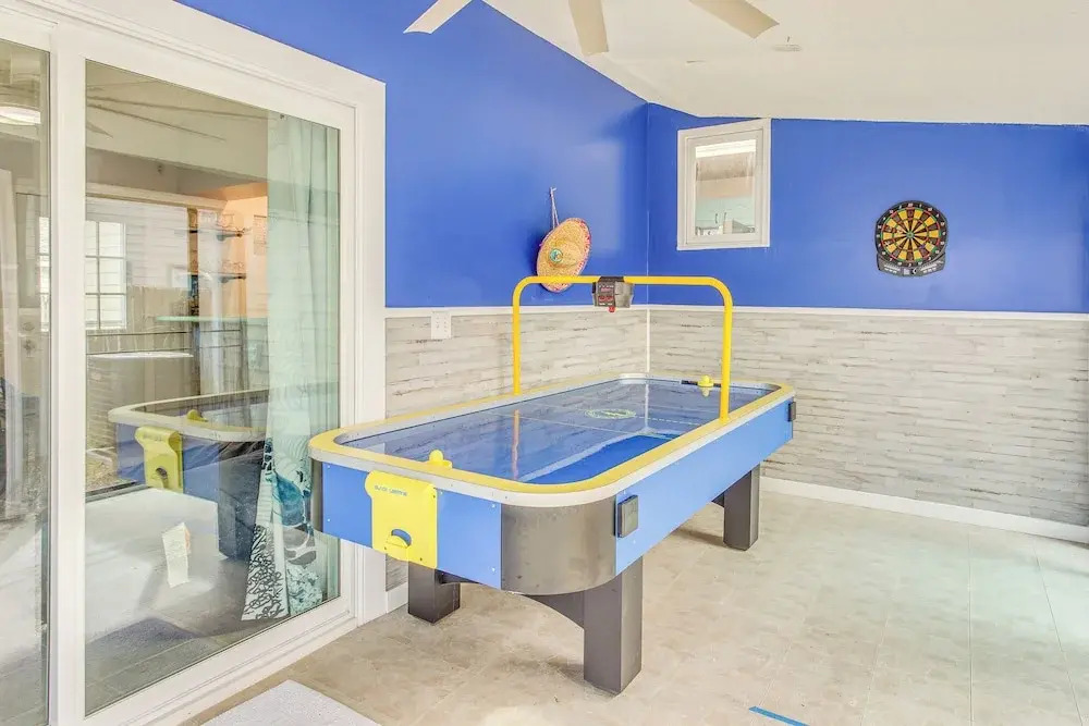 3 Mi to Ocean: Home w/ Deck in Little River!