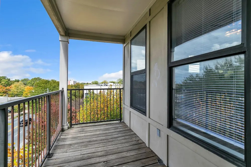 Stylish Sky Lofts Condo In Historic West End 2 Bedroom Condo