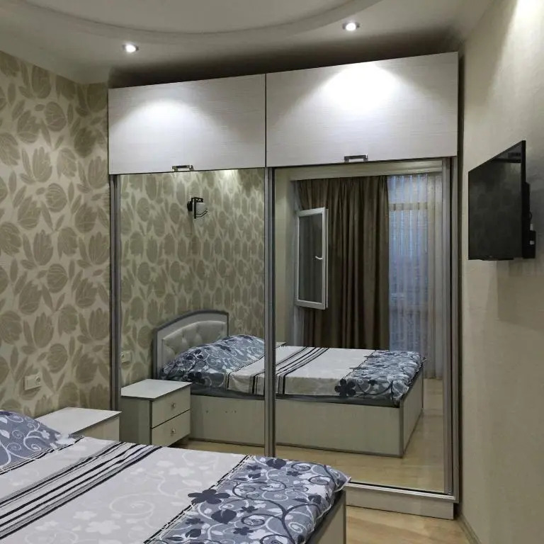 Flat 81