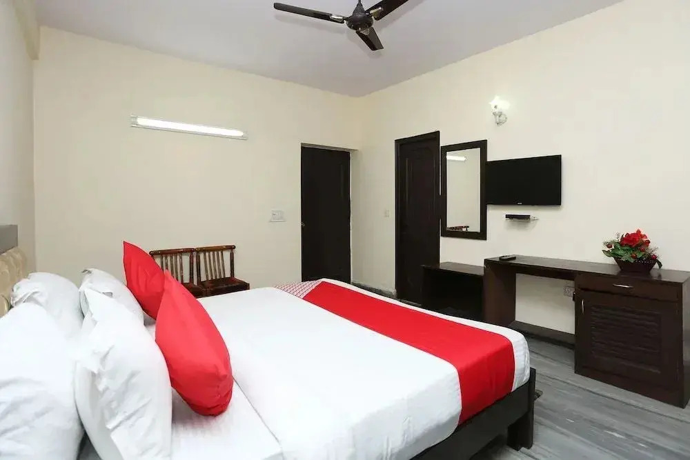 Corporate Villa By OYO Rooms