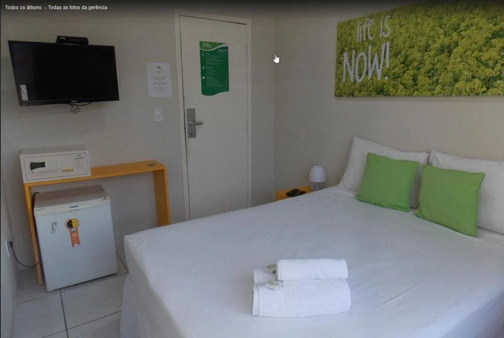 Praia dos Amores Hostel