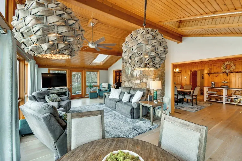 Hot Tub + Mtn Views! Rumbling Bald Resort Cabin