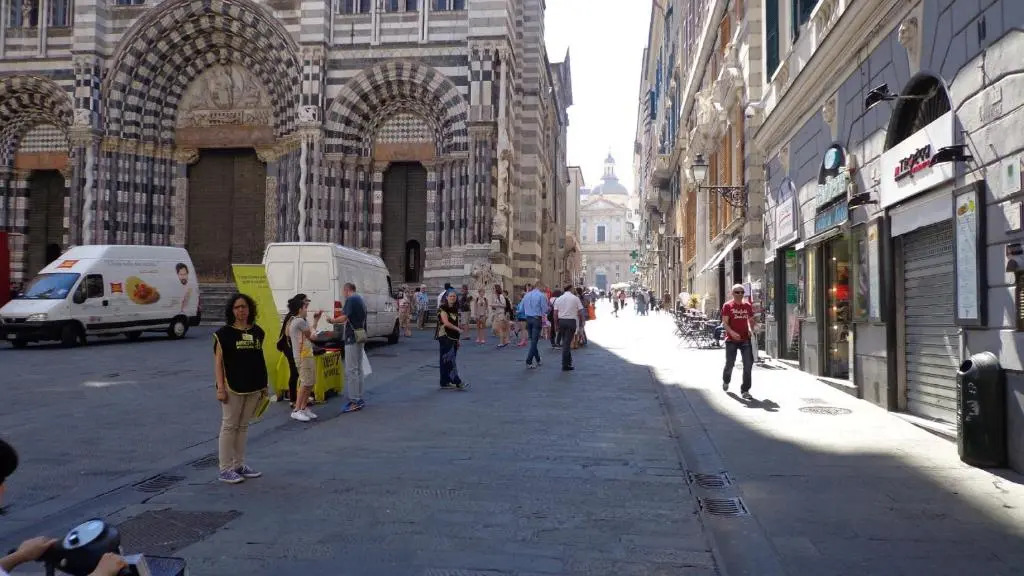 Cavour16 rent bedrooms