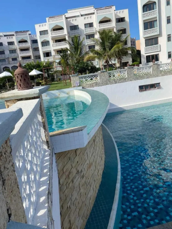 Luxury Oceanline Beachfront Apartments