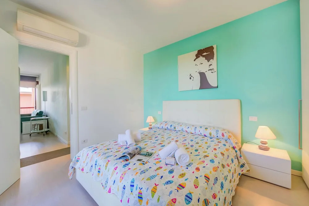 Green Tiffany Apartment