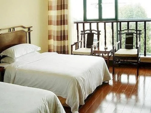 Suzhou Taihu Lake Elysee Garden Chamber Hotel(苏州香榭丽花园酒店)