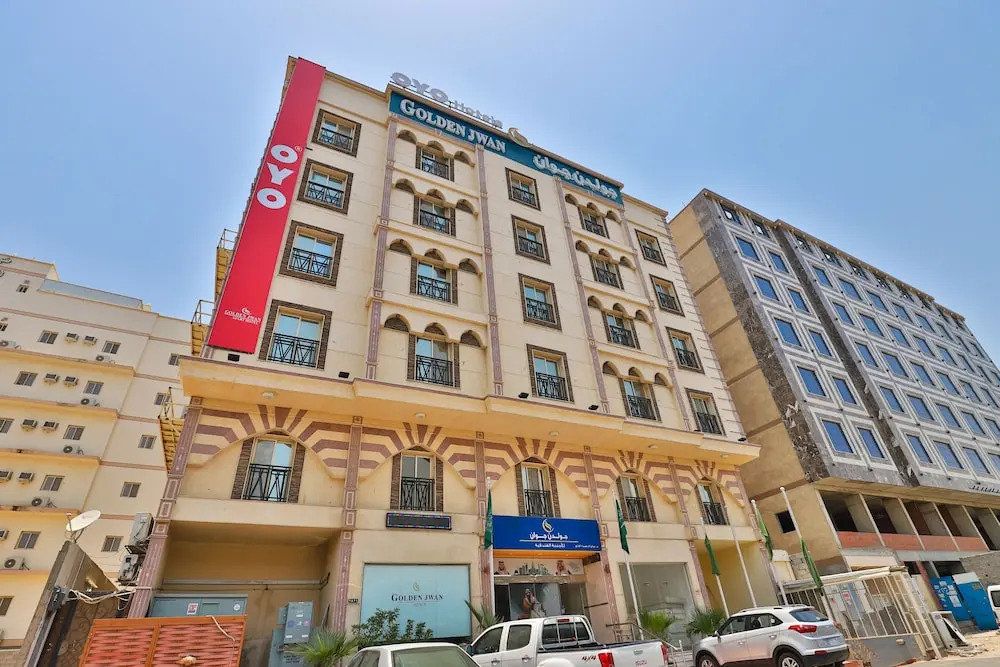OYO 205 Golden Jwan Furnished Apartments 1