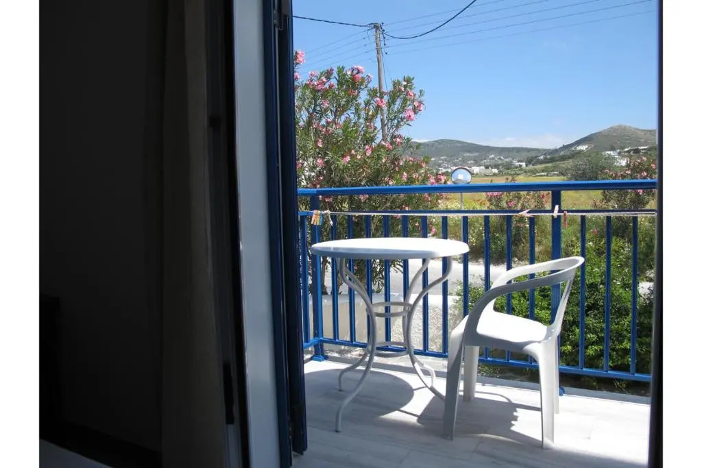Livadia Seaside Studios 10