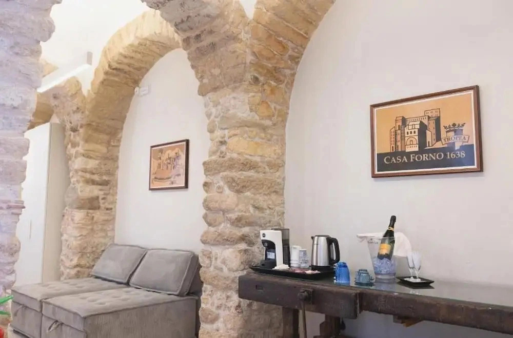 TROPEA VETERA LuxuryHome-Casa Forno1638