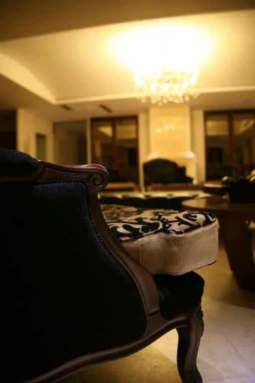 Veltsi Hotel