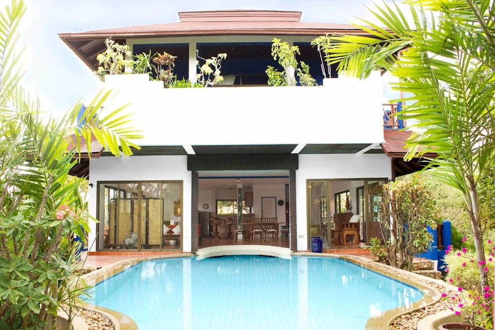 3 Bedroom Seaview Villa Leila
