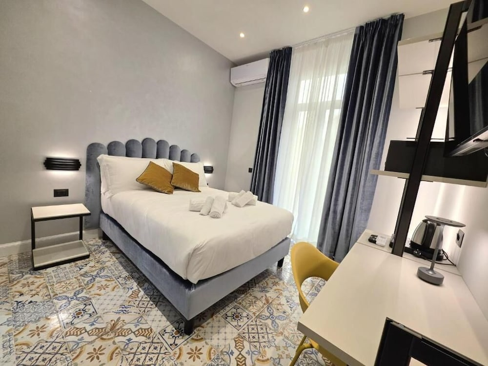 Victoria Suites