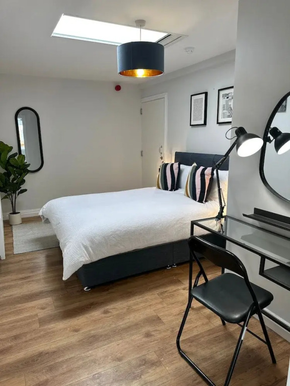Ocho Homes Lux By Eight Continents, Belfast
