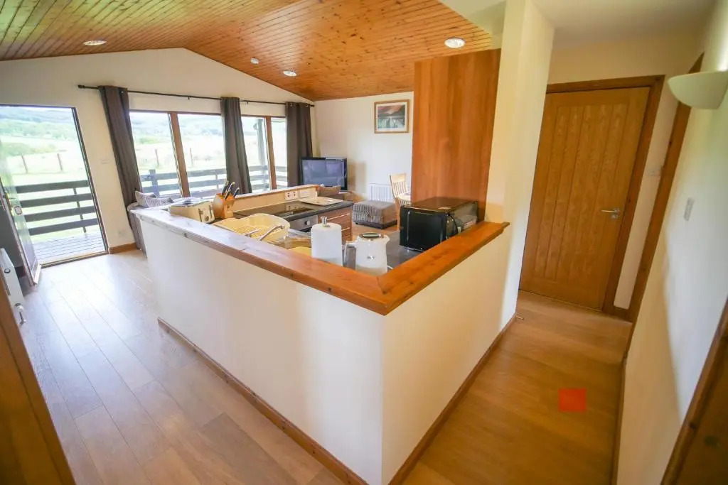 Glenview Chalet Park No 2