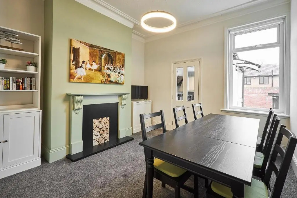 Host Stay 21 in Sunderland
