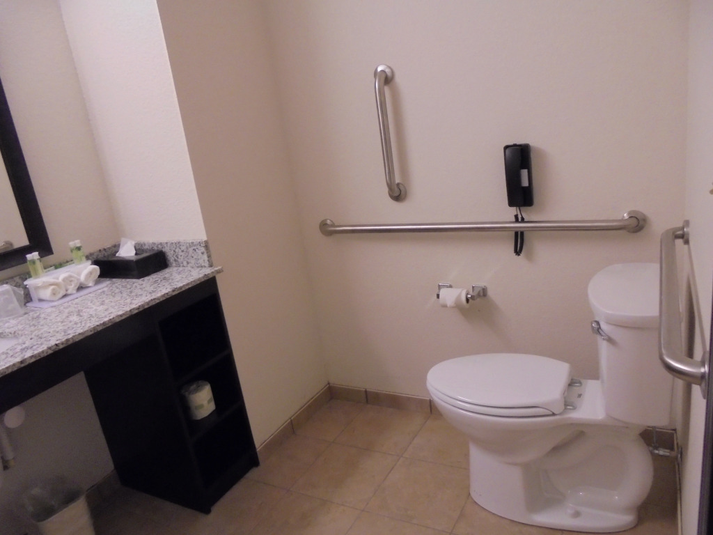 Holiday Inn Express & Suites Nevada by IHG