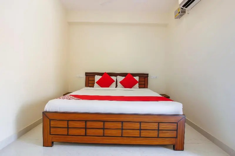 FabHotel Starhood - Manikonda