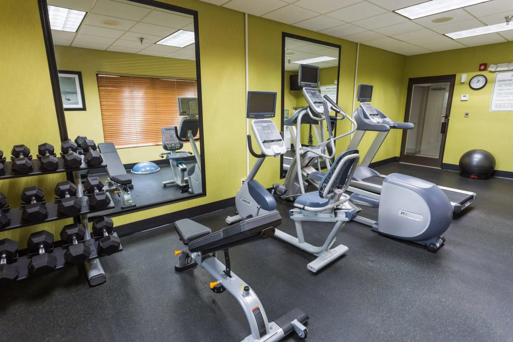Holiday Inn Express & Suites Wilmington-University Center by IHG