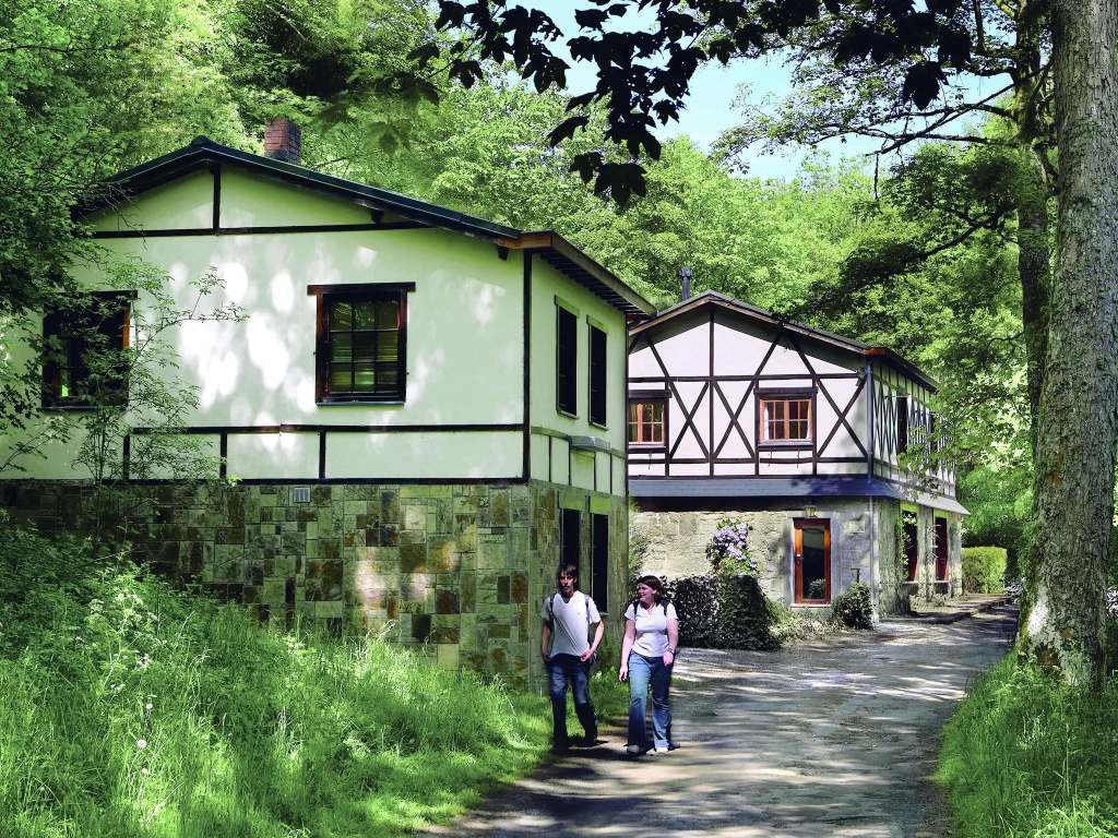 Lovely Holiday Home in Marche-en-Famenne with Hot Tub