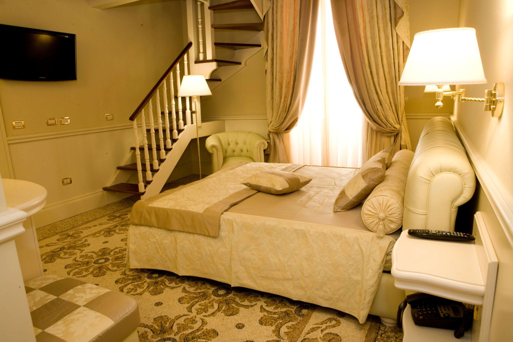 SANTA CHIARA SUITE HOTEL & SPA - Lecce