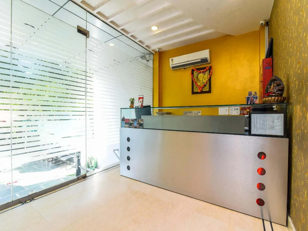 Oyo Rooms Lajpat Nagar Market