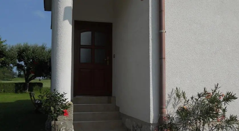 Apartments Pr Fajfarju