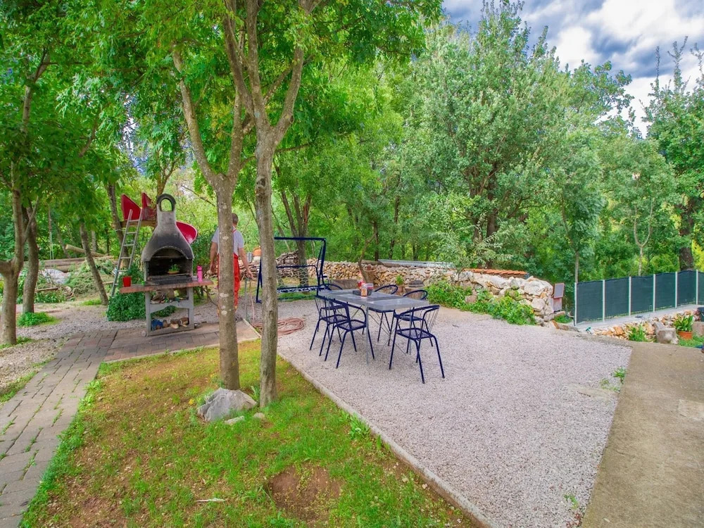 Secluded Holiday Home in Azillanet With Private Pool