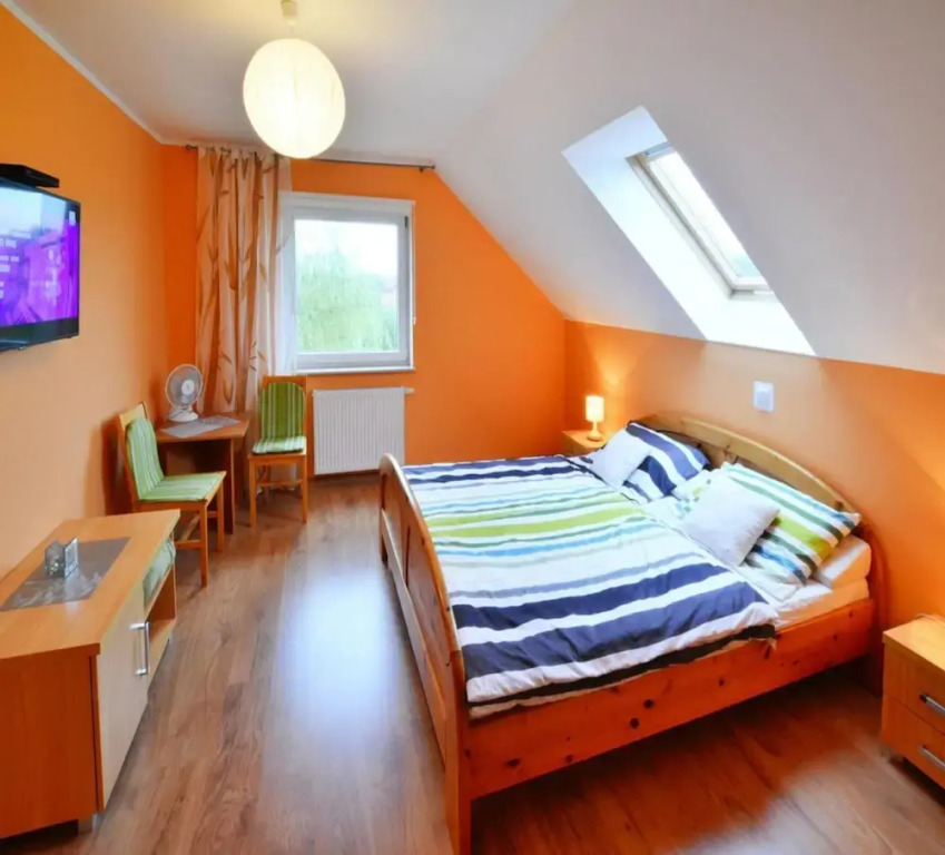Holiday Apartment, 2 Bedrooms, Garden, Bicycles