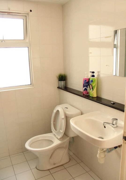 Tamarind Condo by SYNC