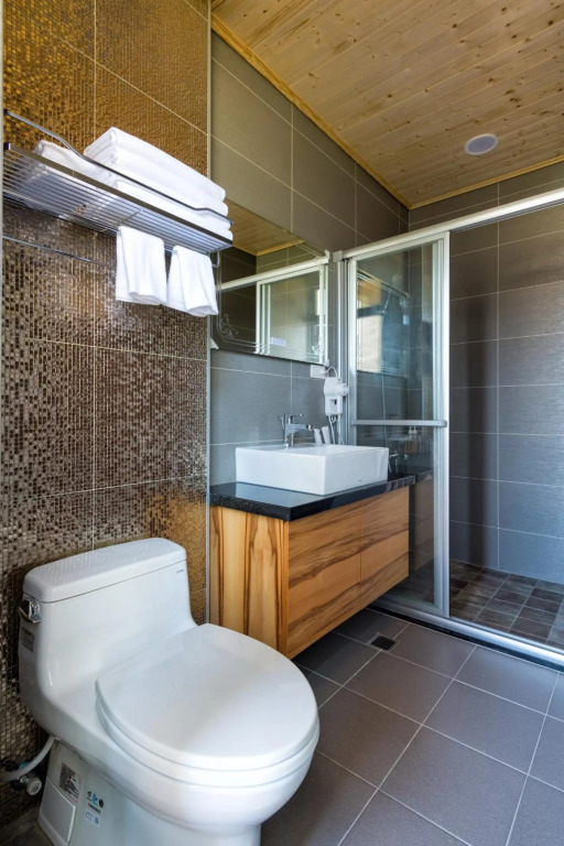 Iris Guest House