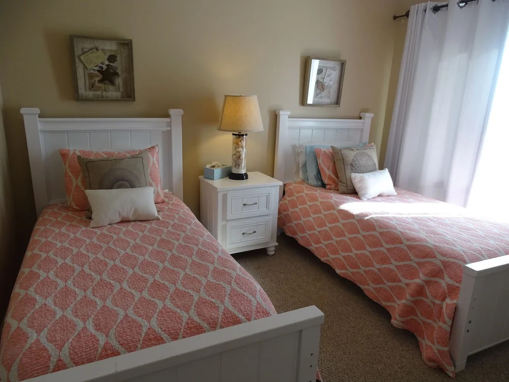 Bay Oaks E-82 2 Bedrooms 2 Bathrooms Apts