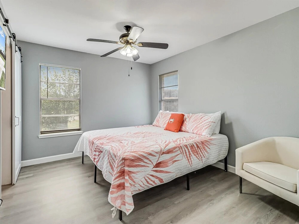 Just Beachy Ap164 4 Bedroom Home by RedAwning